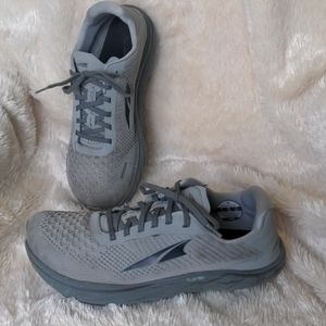 Altra Torin 4.5 Plush running shoe